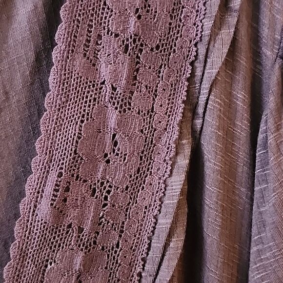 Beautiful Torrid top size 5 NWOT - Picture 4 of 5